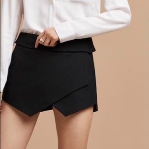 Aritzia Talula Berklee Skort